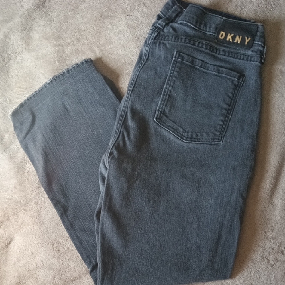 DKNY Womens Jeans Dark Blue Factory Distressed Frayed Hem,SIZE 31,EUC